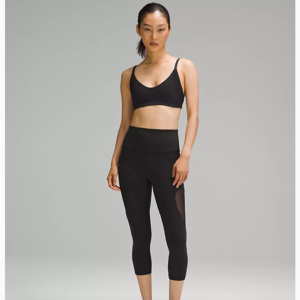 🖤NEW LULULEMON WUNDER TRAIN MESH PANEL CROP 21” - Picture 2 of 12
